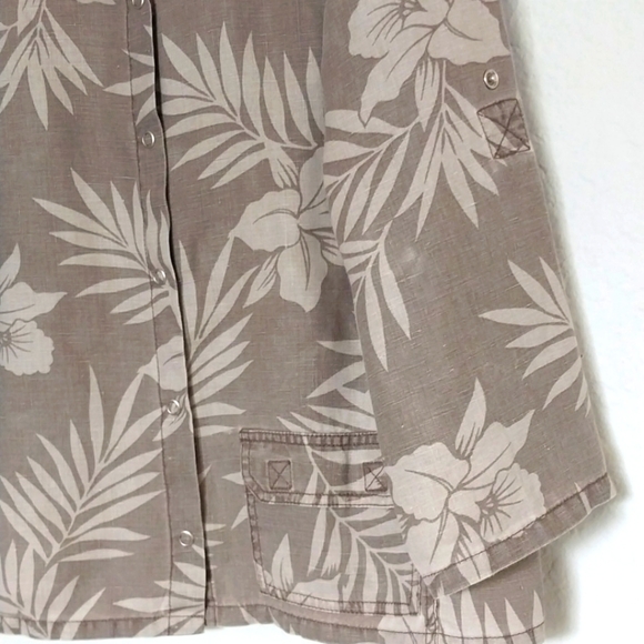 CHICOS Linen Crop Top ShirJac  Khaki Snaps Vacation Size Medium - Picture 2 of 8